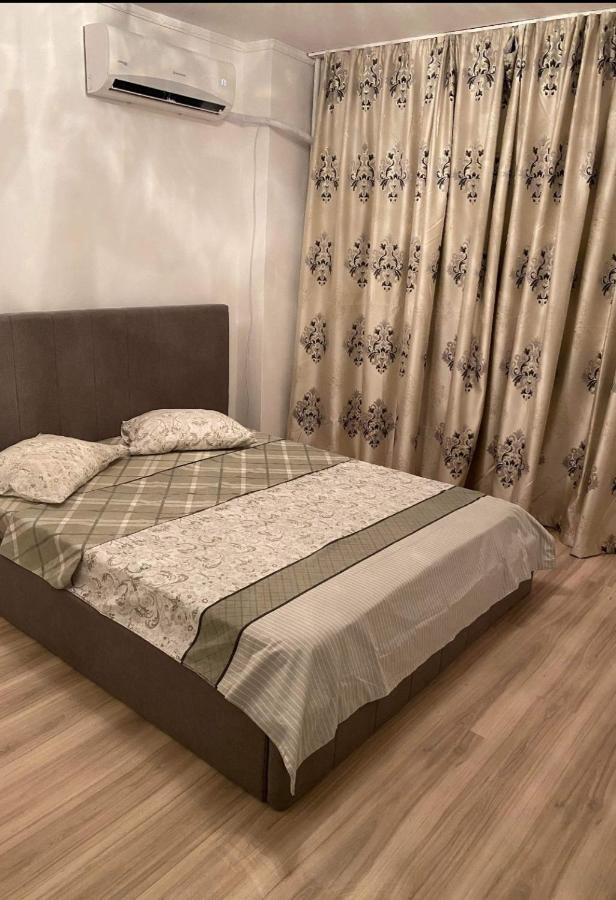 Apartament Lux ブカレスト エクステリア 写真